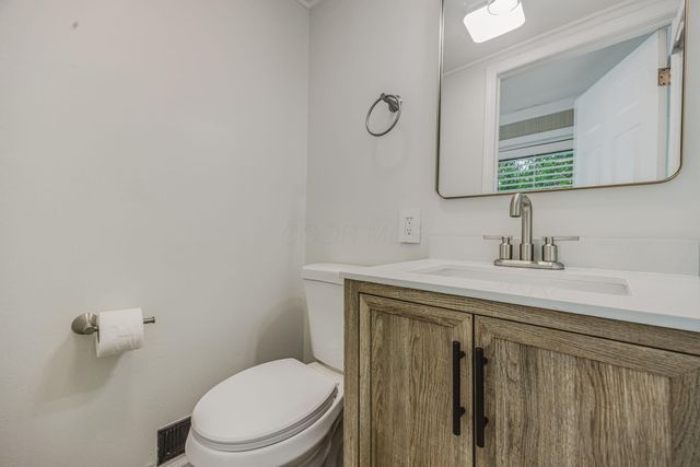 575 Chestershire Road, Columbus, OH 43204