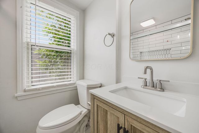 575 Chestershire Road, Columbus, OH 43204
