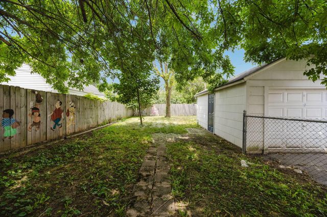575 Chestershire Road, Columbus, OH 43204