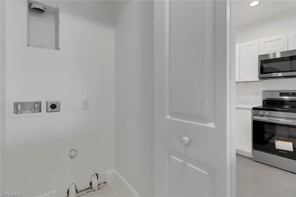 Image 25 of property listing at 1803 Samantha Gayle WAY 208, Cape Coral, FL 33914