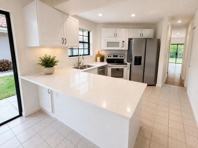 8644 Eagle Run Drive 18, Boca Raton, FL 33434