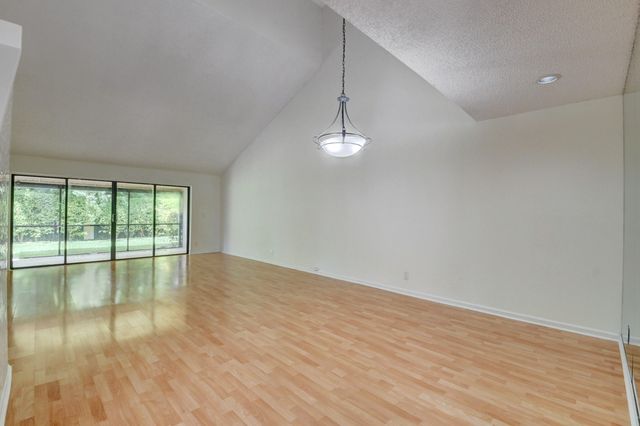 8644 Eagle Run Drive 18, Boca Raton, FL 33434