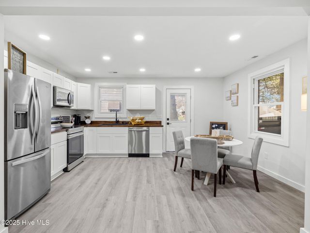 6 Glendale Road, Jacksonville, NC 28540