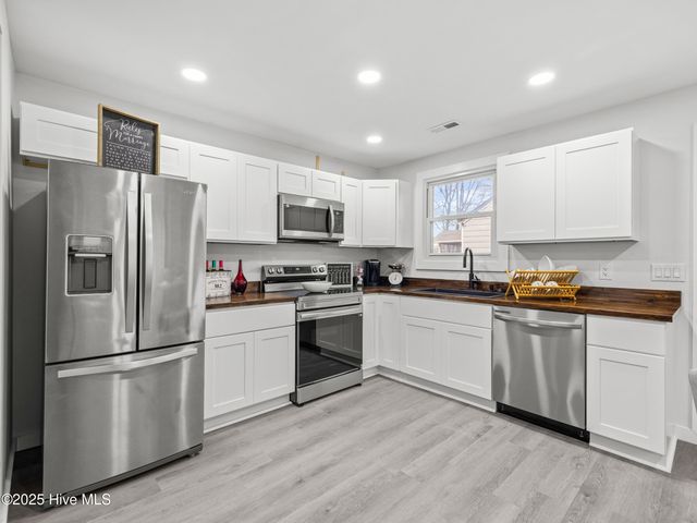 6 Glendale Road, Jacksonville, NC 28540