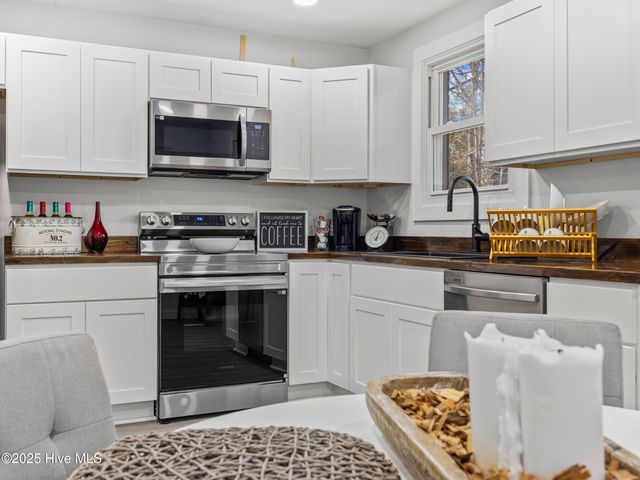 6 Glendale Road, Jacksonville, NC 28540