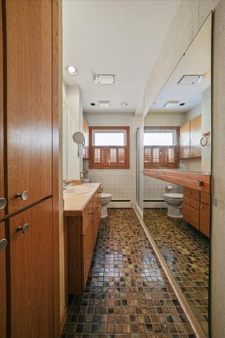 1418 Del Vista Drive, Valparaiso, IN 46385