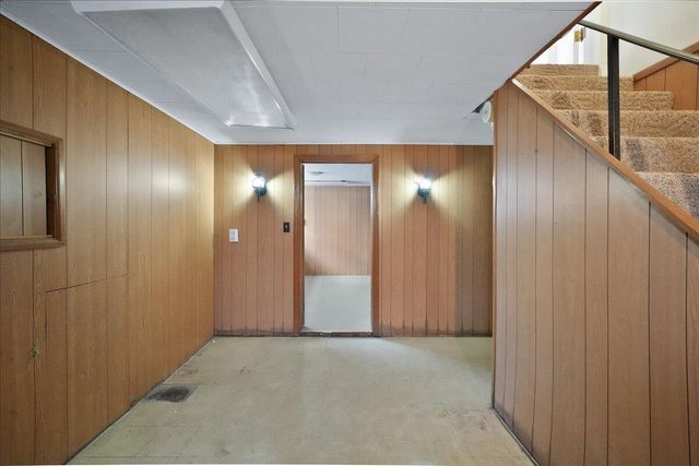 1418 Del Vista Drive, Valparaiso, IN 46385