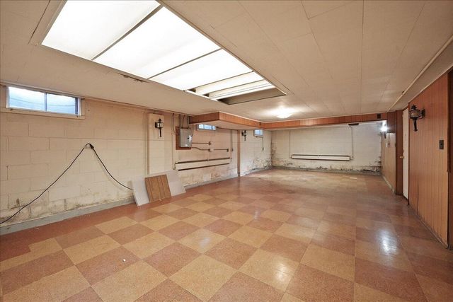 1418 Del Vista Drive, Valparaiso, IN 46385