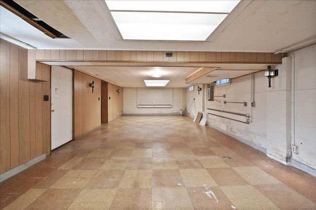 1418 Del Vista Drive, Valparaiso, IN 46385