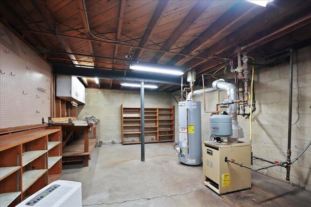 1418 Del Vista Drive, Valparaiso, IN 46385