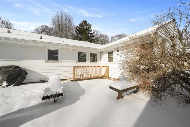 1418 Del Vista Drive, Valparaiso, IN 46385