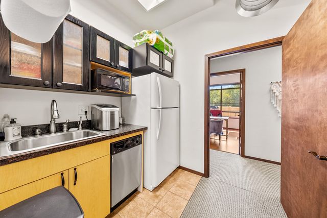 3132 State Street 104, Medford, OR 97504