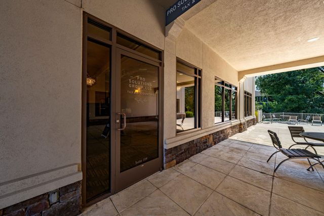 3132 State Street 104, Medford, OR 97504