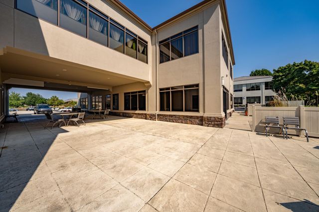 3132 State Street 104, Medford, OR 97504