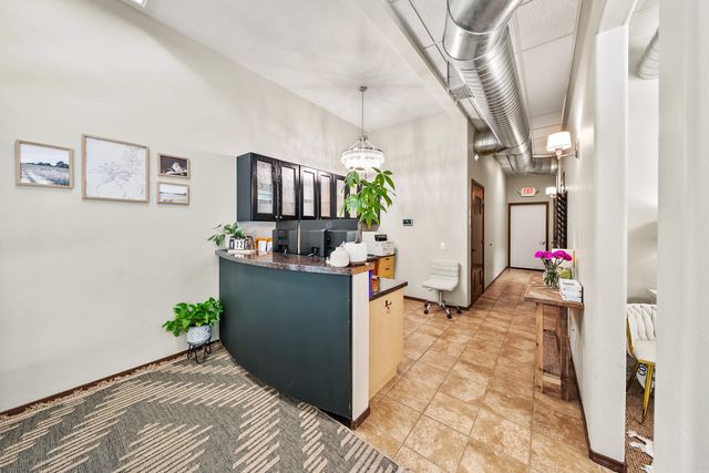 3132 State Street 104, Medford, OR 97504