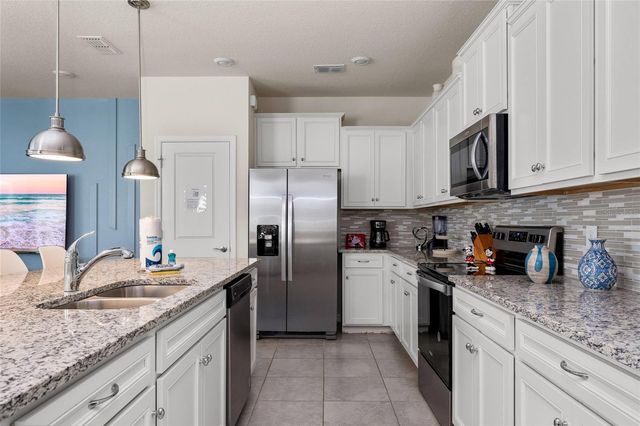 4314 LANA AVENUE, Davenport, FL 33897