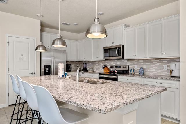 4314 LANA AVENUE, Davenport, FL 33897