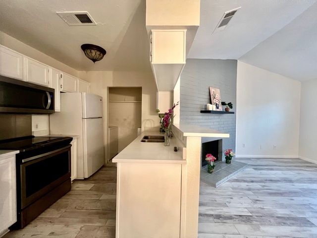 2400 Jupiter Road E2, Plano, TX 75074