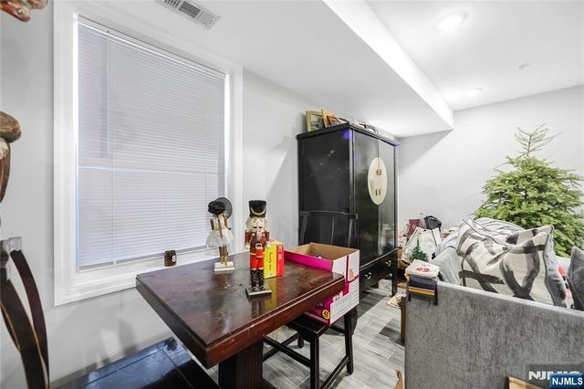 510 17th Street, Newark, NJ 07103