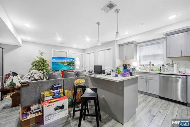 510 17th Street, Newark, NJ 07103