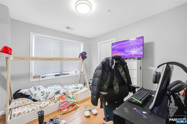 510 17th Street, Newark, NJ 07103