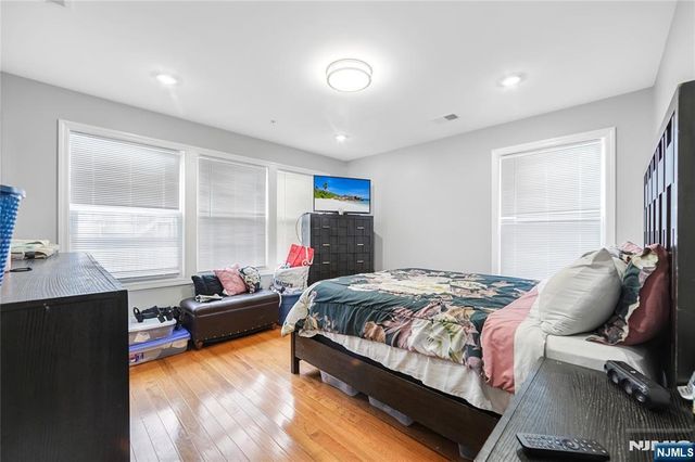 510 17th Street, Newark, NJ 07103