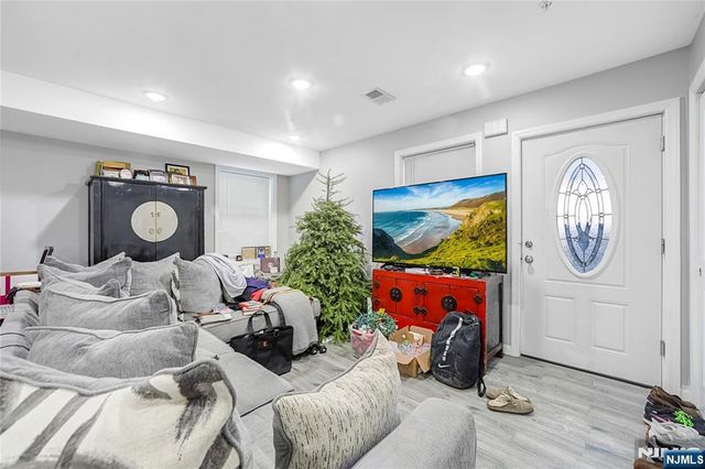 510 17th Street, Newark, NJ 07103