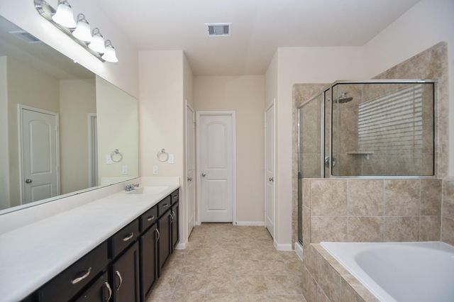 2738 Meandering Elm Trail, Houston, TX 77045