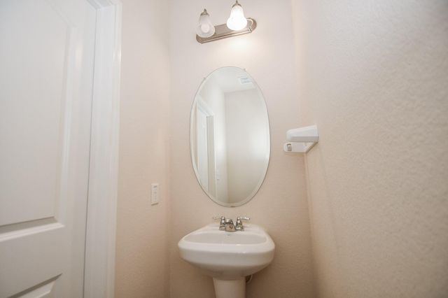 2738 Meandering Elm Trail, Houston, TX 77045