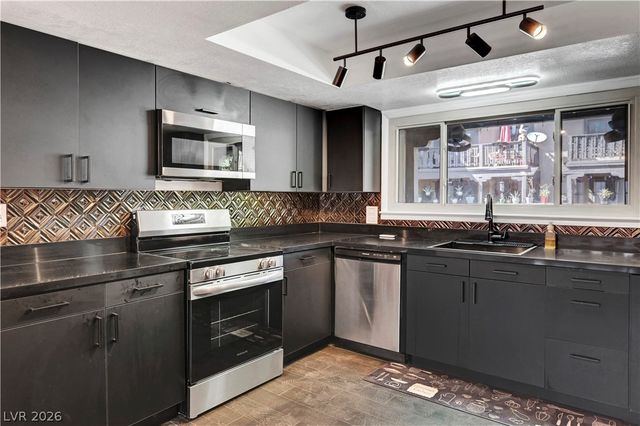 2871 Calle Del Oro, Las Vegas, NV 89120