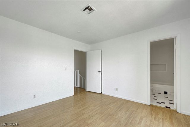 2871 Calle Del Oro, Las Vegas, NV 89120