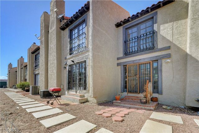 2871 Calle Del Oro, Las Vegas, NV 89120