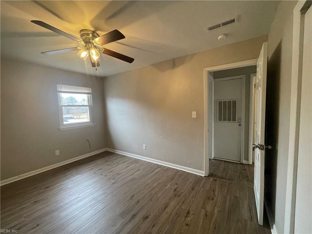 719 Marvin Ave Apt 204, Norfolk, VA 23518