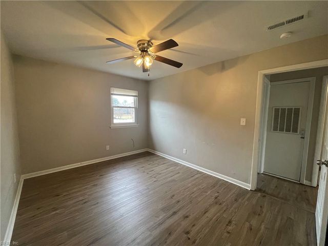 719 Marvin Ave Apt 204, Norfolk, VA 23518