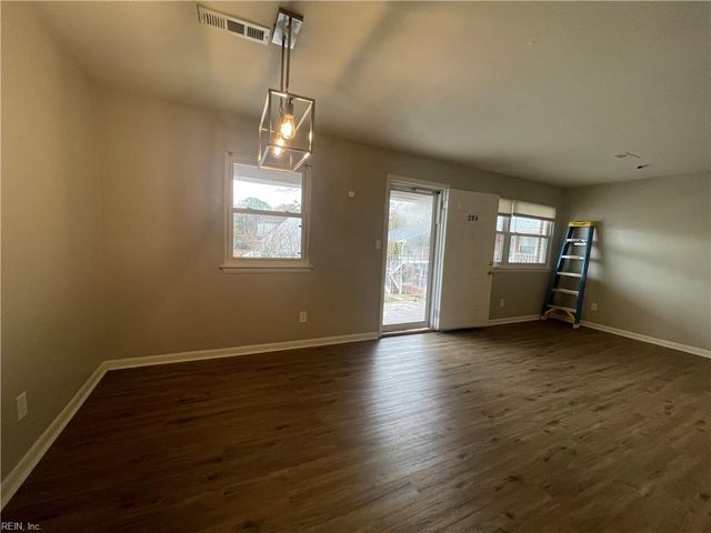 719 Marvin Ave Apt 204, Norfolk, VA 23518