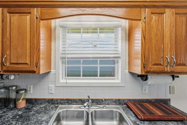 121 Holly Circle, Willard, MO 65781