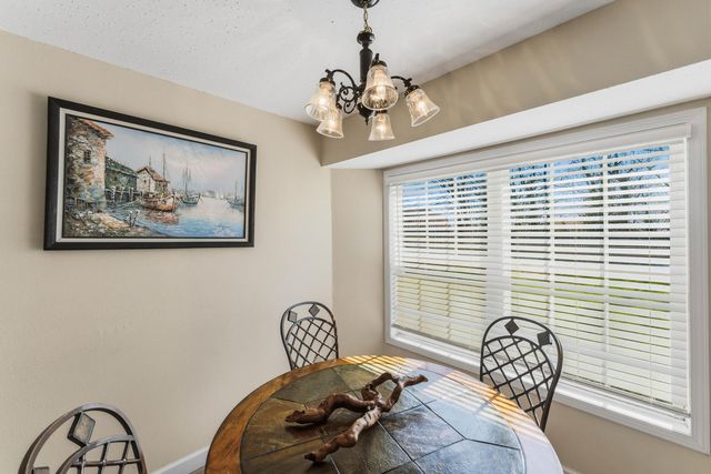 121 Holly Circle, Willard, MO 65781