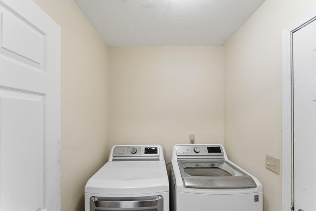 121 Holly Circle, Willard, MO 65781