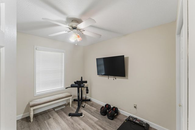 121 Holly Circle, Willard, MO 65781