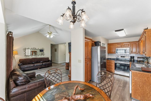 121 Holly Circle, Willard, MO 65781