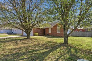 121 Holly Circle, Willard, MO 65781