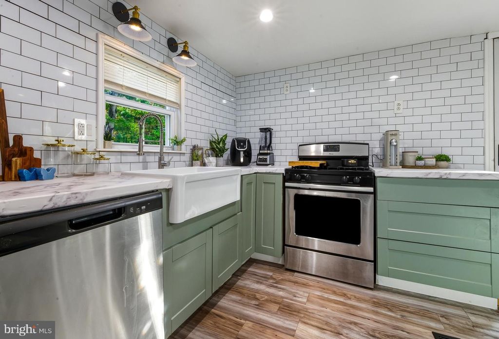 9 CYNTHIA DR, Pittsgrove, NJ 08318