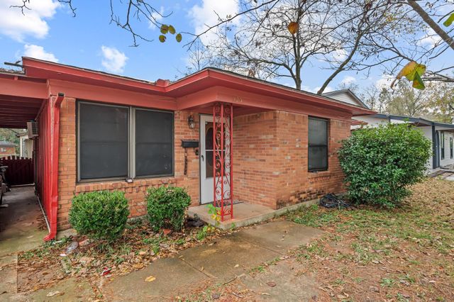 220 Satinwood Drive, Dallas, TX 75217