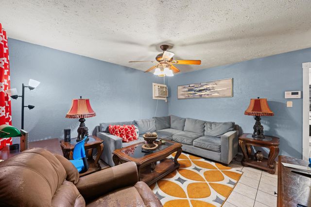 220 Satinwood Drive, Dallas, TX 75217