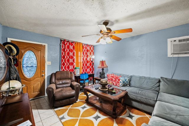 220 Satinwood Drive, Dallas, TX 75217