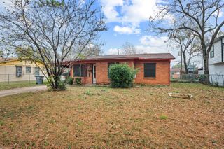 220 Satinwood Drive, Dallas, TX 75217