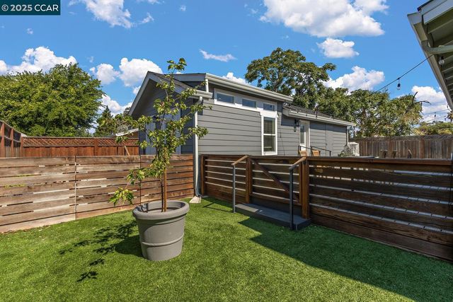 1381 Rosal Lane, Concord, CA 94521