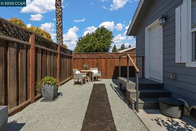 1381 Rosal Lane, Concord, CA 94521