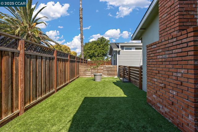 1381 Rosal Lane, Concord, CA 94521