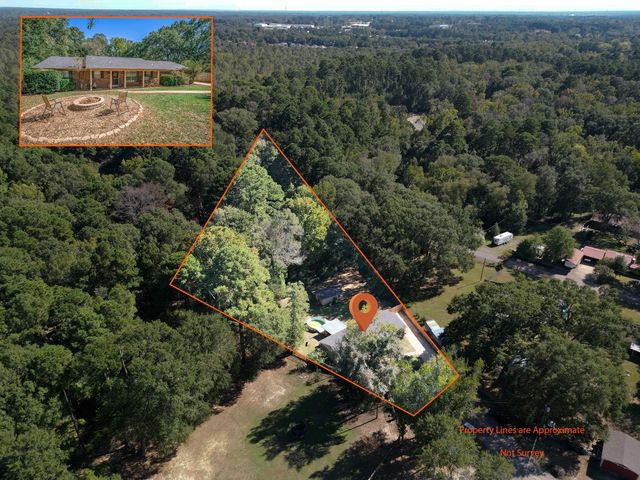 8 Hollers St, Longview, TX 75601